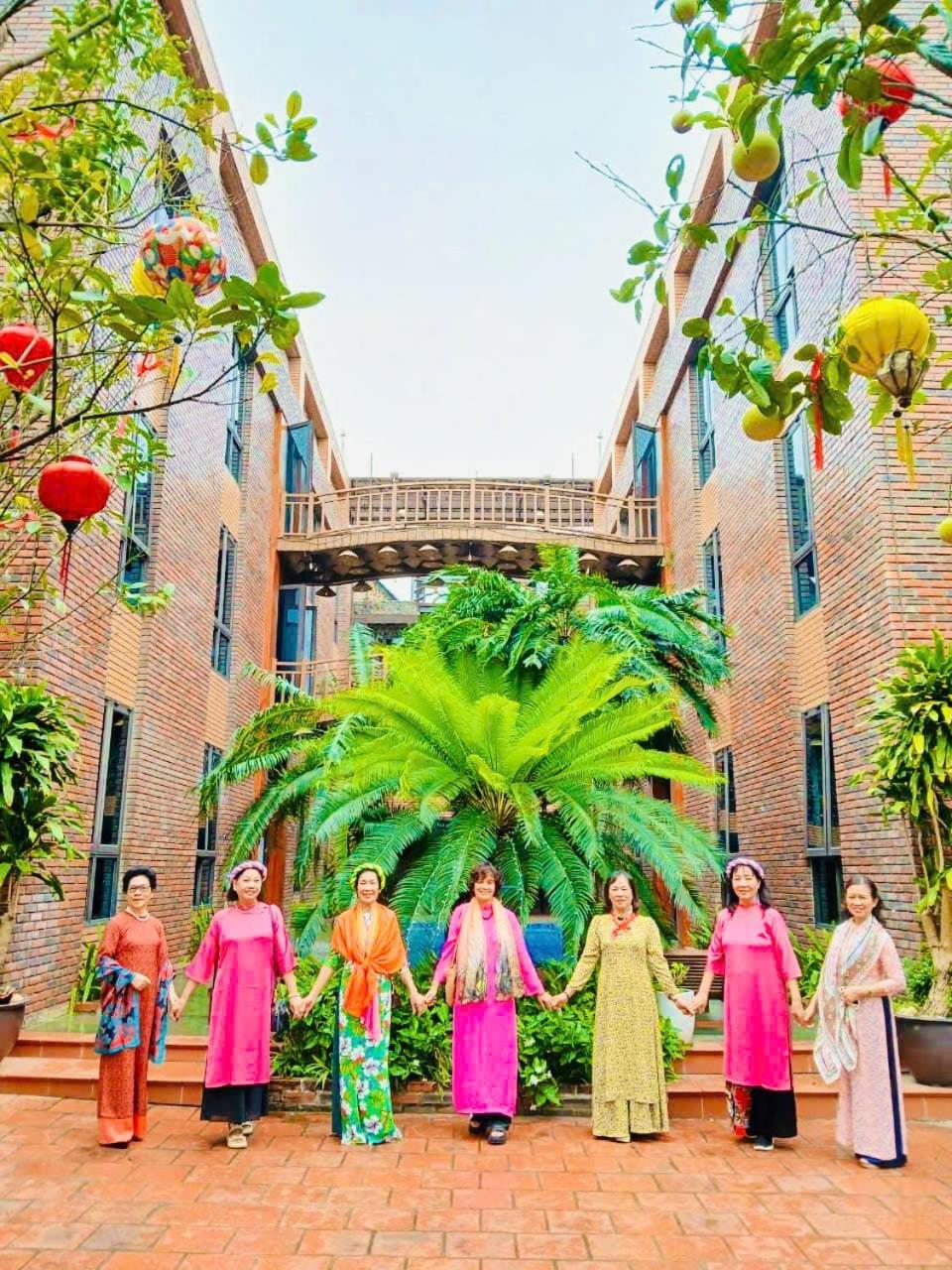 โคซีนิบิ โฮเต็ล Hotel นิญบิ่ญ ภายนอก รูปภาพ