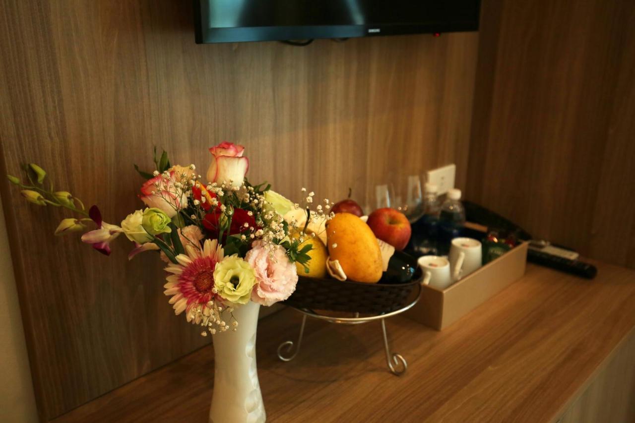 โคซีนิบิ โฮเต็ล Hotel นิญบิ่ญ ภายนอก รูปภาพ
